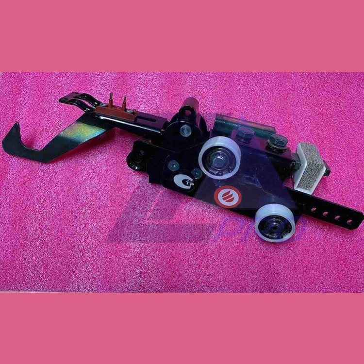 Замок дверей шахты левый T11R-41C HYDRA Selcom Wittur