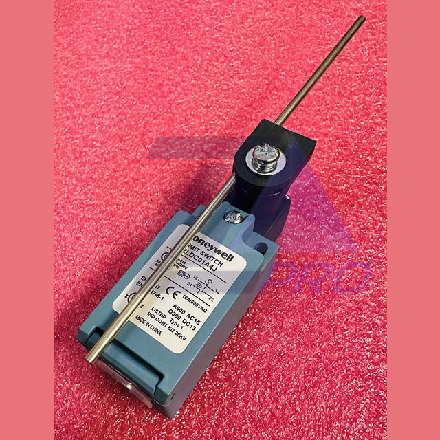 Выключатель 1NO+1NC 250V 10A KM5233646H01 Kone