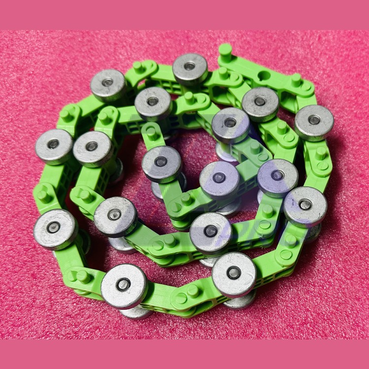 Цепь огибающая балюстрады на 17 пар роликов эскалатора SJEC