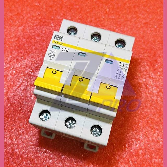 Автоматический выключатель 3P C20 BA47-29 iEK