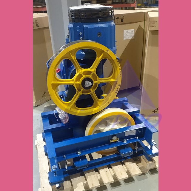 Лебедка лифтовая 13 VTR  ZAA9676B3-1