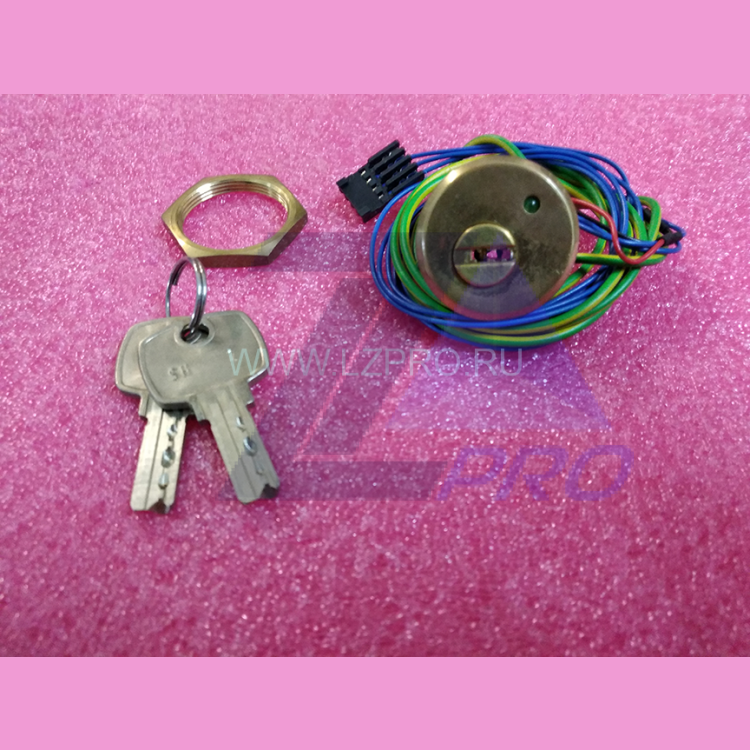 Ключевина SH2, 24 В, латунь, с зеленой подсветкой, автовозврат, разъем AMP Otis FAA431R2