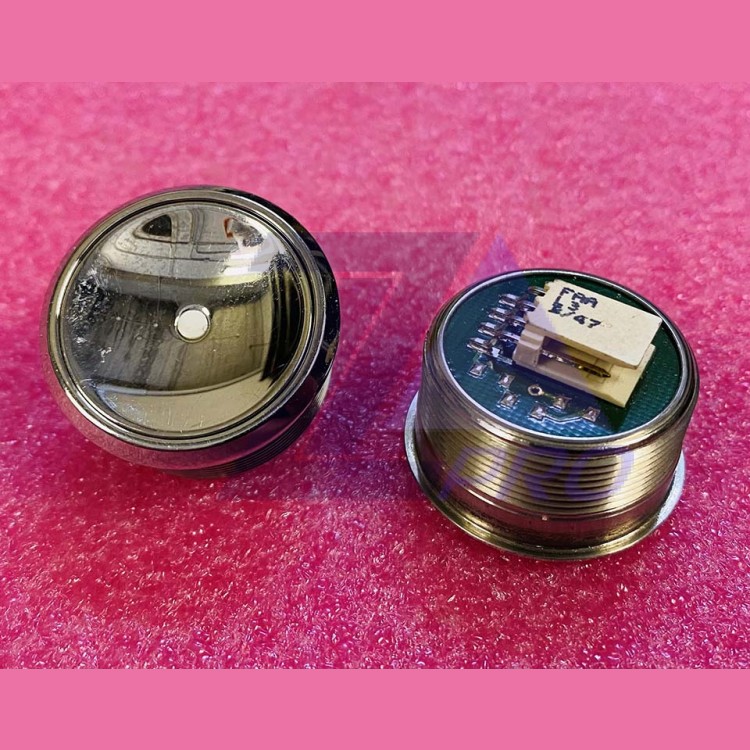 Кнопка антивандальная (без подсветки; белая точка; полированный толкатель) FAA25090L3 Otis