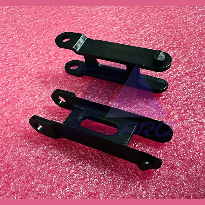 Звено оконечное пластиковое огибающей цепи эскалатора ECO3000 KM5070649H01 Kone (пр-во Россия)