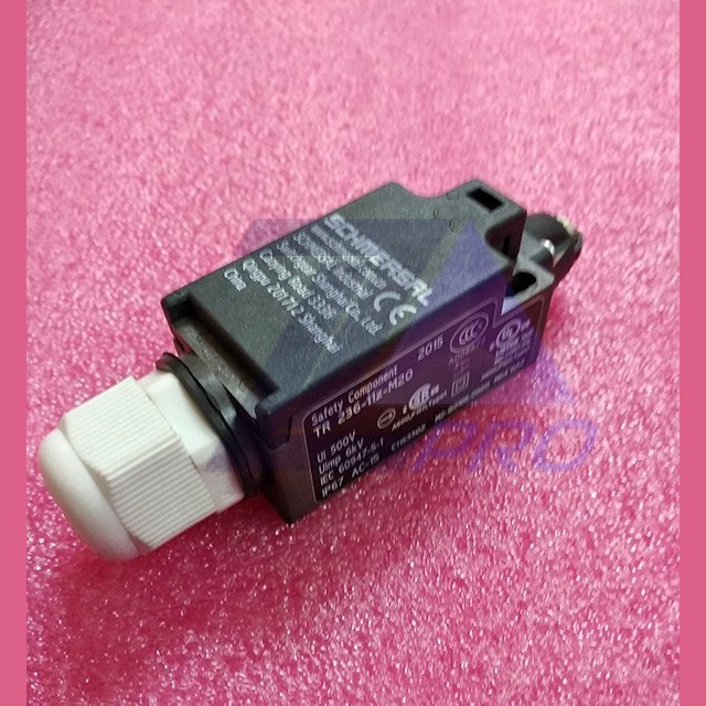 Выключатель концевой роликовый TR 236-11z-M20 Schmersal