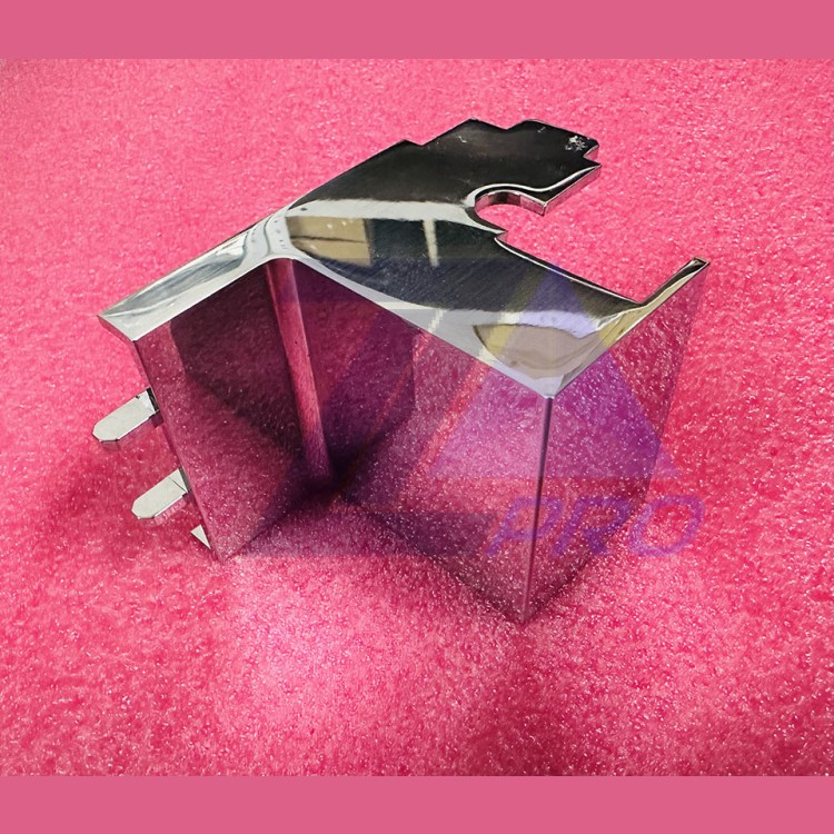 Угловое крепление (декоративная вставка) плинтуса хромированное FAA459AX4 Otis