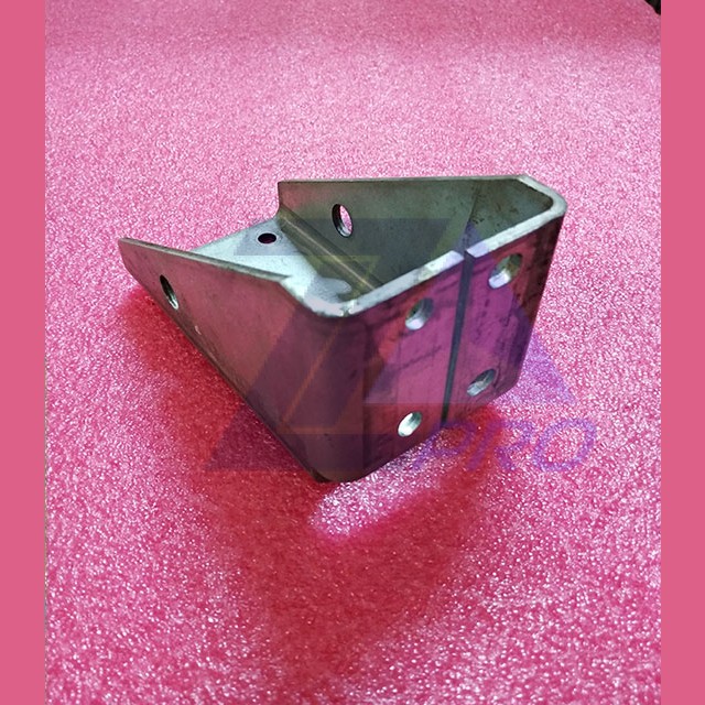 Кронштейн крепления электродвигателя AT-120 Otis