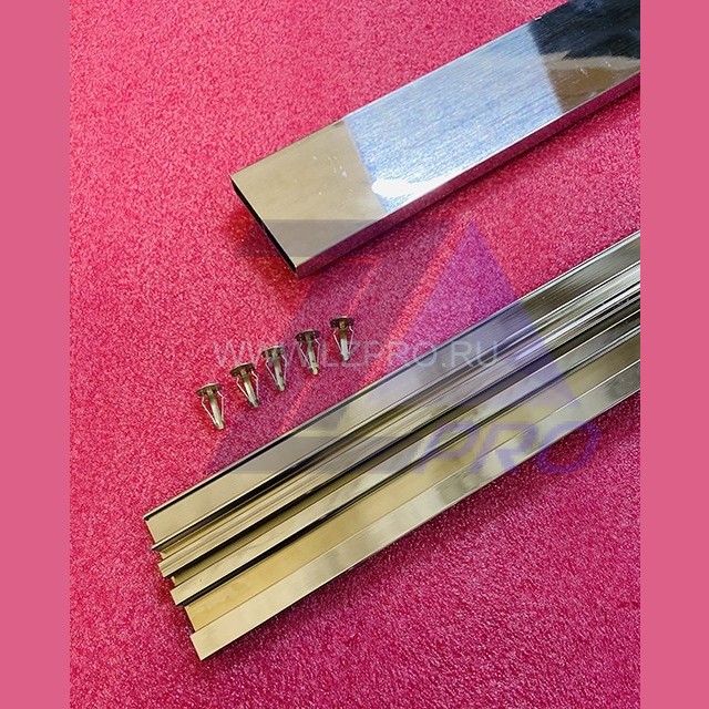 Плинтус кабины лифта L-1098 BROSSE(BRUCH) FAA459E999 CB 1098 Otis