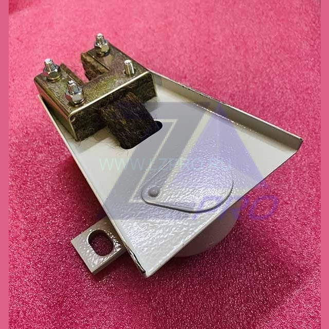 Масленка для лифта ЕВРОПА-2000 металлическая паз-9мм ZAA349LA2 ОТИС