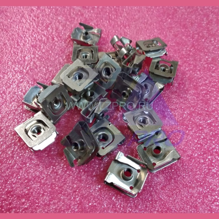 Клипса (скоба) М4 крепления облицовки балюстрады 506NCE/606NCT Otis GAA72BT1