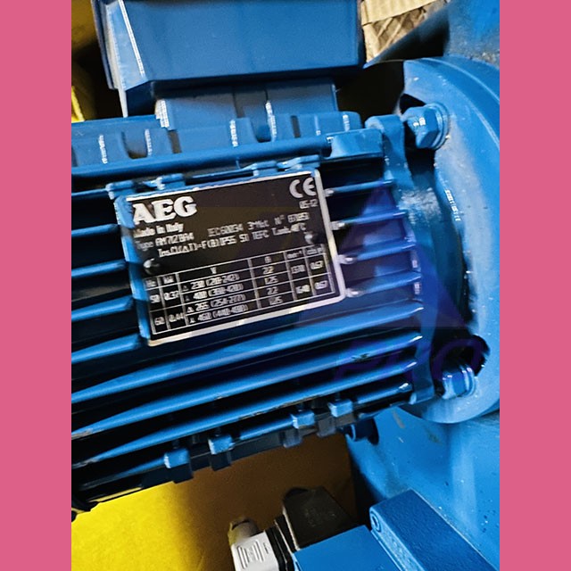 Электродвигатель трёхфазный 0,37кВт AM712BA4 AEG Italy