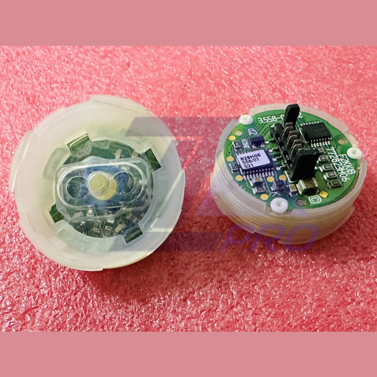 Модуль кнопочный приказа открытие дверей KSS KM857782G18 Kone