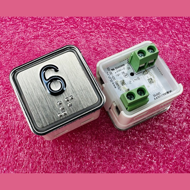 Модуль кнопочный квадратный красная подсветка код брайля "6" A4N11286$06 KA302-S-R-06 ЩЛЗ