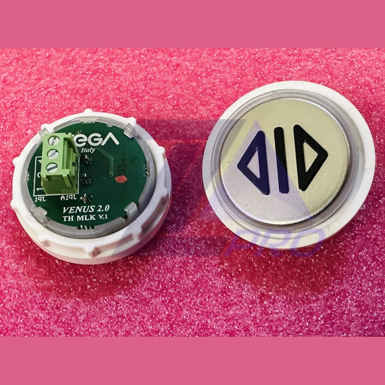 Кнопка "<I>" красная подсветка с кодом Брайля VENUS V.2 TH MLK V.1 VEGA