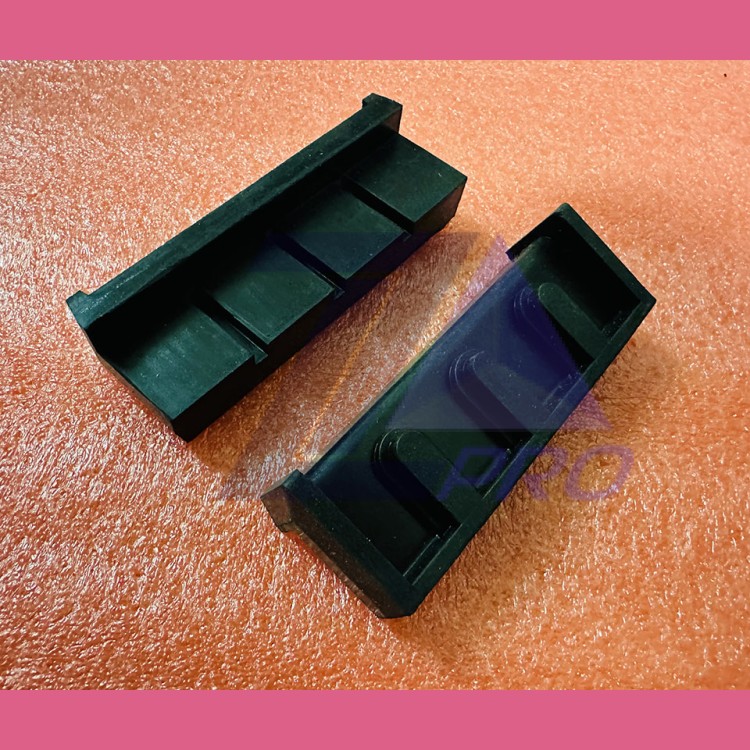 Вставка уплотнительной резины вкладыша комплект 130х32х29мм KM901632H01 Kone