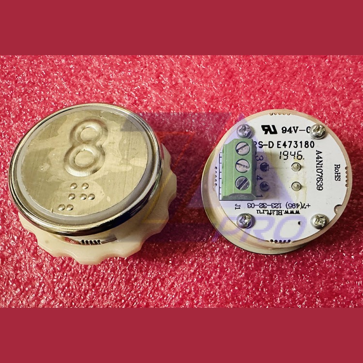 Кнопочный модуль с шрифтом Брайля 8 разъём под винт A4N107639 MA2D04-D-R-08 ЩЛЗ КМЗ