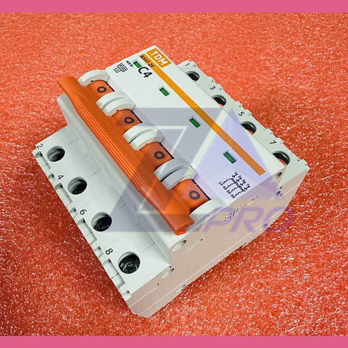 Автоматический выключатель C4 ВА47-29 4Р 4А 4,5кА TDM