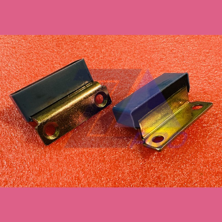 Башмак двери 2 отверстия изогнуты 3R63980A LG Sigma