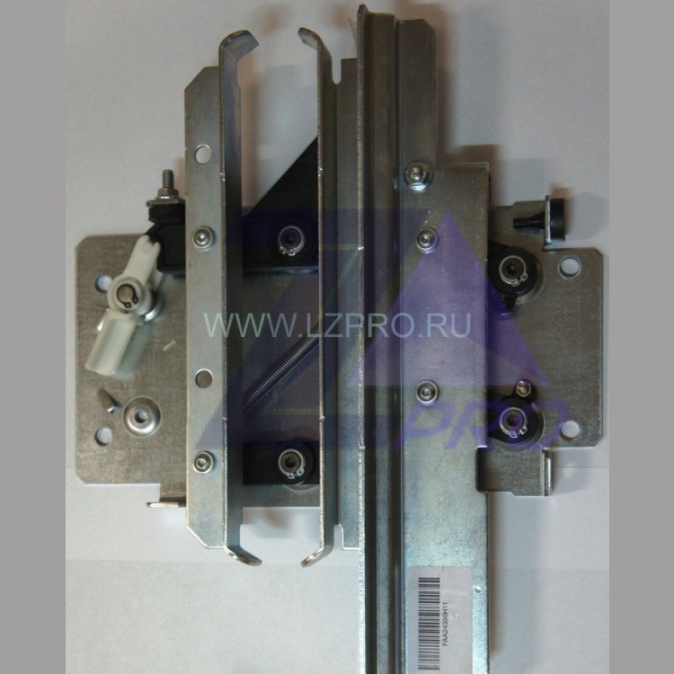 Отводка дверей кабины левая DIM1=243мм PAX FAA24390N11 France Otis