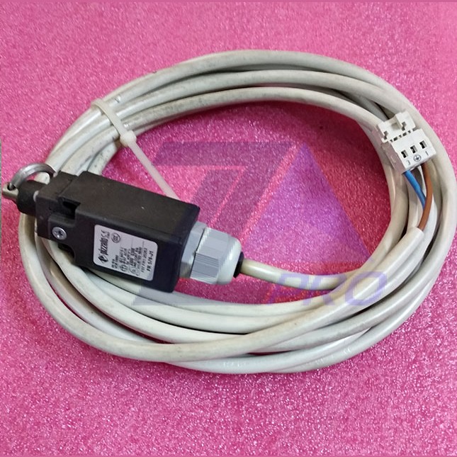 Выключатель освещения шахты комплект (датчик Pizzato Italy) Otis FAA177CC3