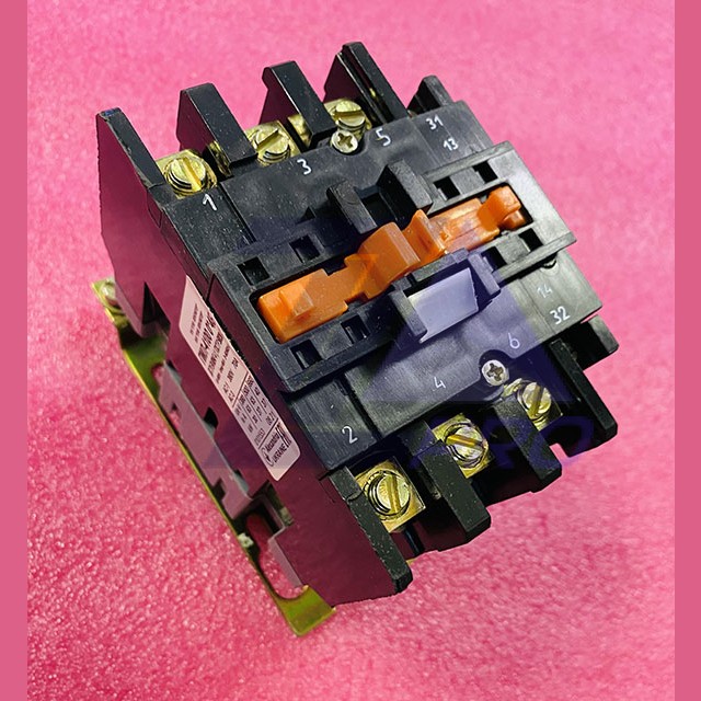 Пускатель электромагнитный ПМЛ-4100М 0*4Б 70А 110В Этал