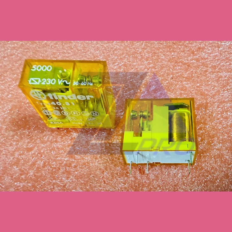 Миниатюрное реле 1 перекидной контакт 10А 230VAC 40.31.9.230.0000 Finder