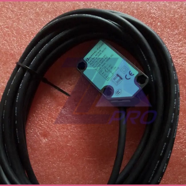 Фотоэлектрический датчик RLK31-8-2500-IR/31/33/115-7m PEPPERL+FUCHS