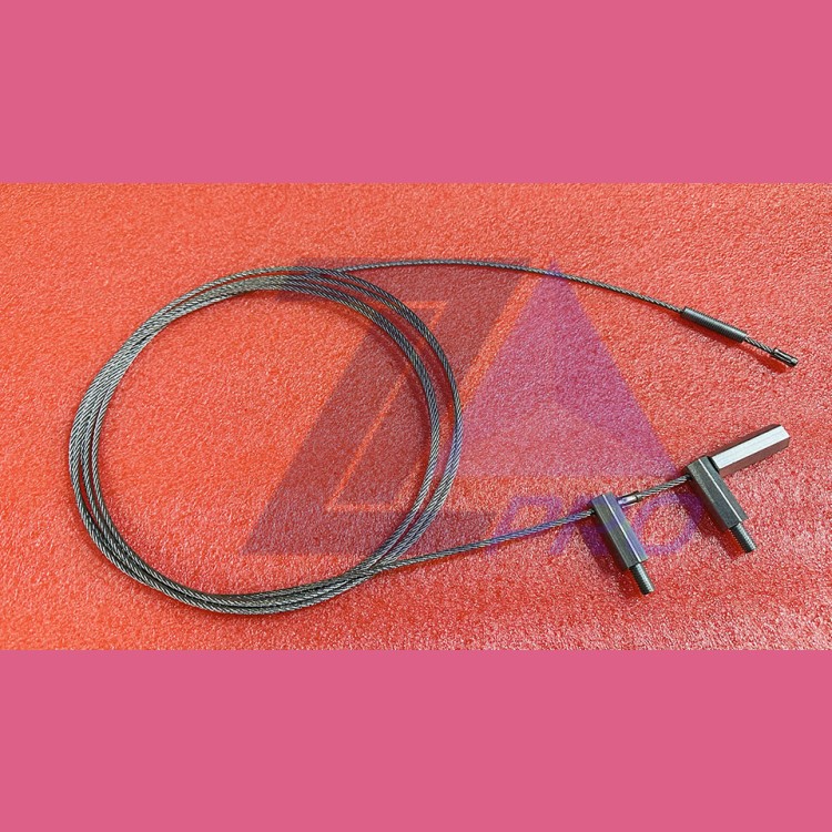 Тросик связи L=3314мм AT120 PAX OP=800мм (централ. открытие) ZAA712AK4 Otis