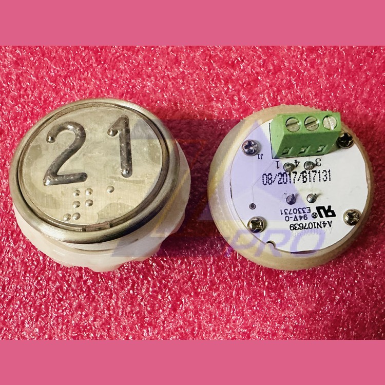 Кнопочный модуль с шрифтом Брайля 21 разъём под винт A4N107639 MA2D04-D-R-21 ЩЛЗ КМЗ