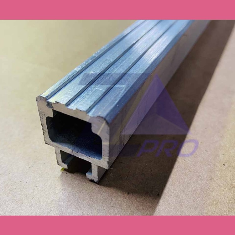 Порожек L-1300 мм с логотипом Otis FAA280CH15