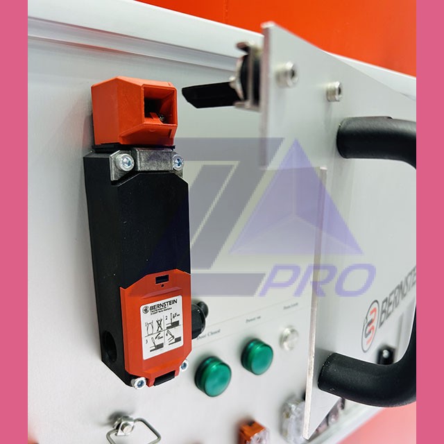 Выключатель для двери (SWITCH SAFETY 2 NC/2 NO LOCKING) 601.8119.045 BERNSTEIN