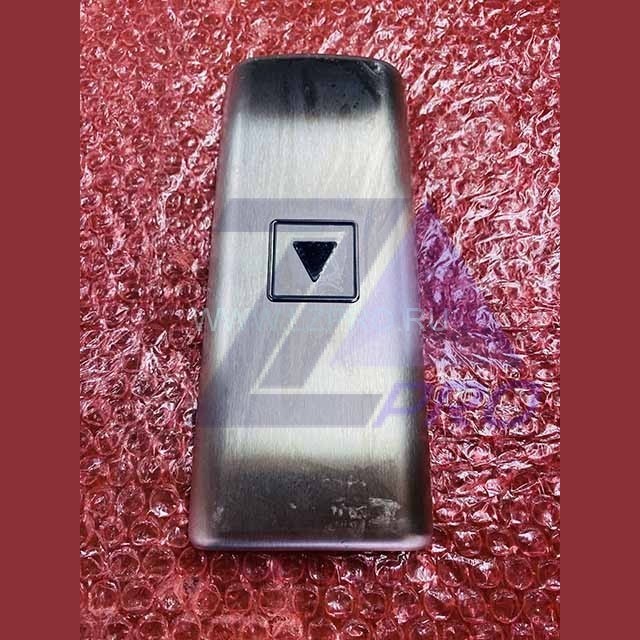 Вызывной пост (шлифованный, с одной кнопкой, стрелка "вниз") ThyssenKrupp