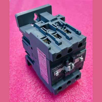 Контактор 110V 1NO+1NC 18,5kW 40A LC1E40F5 LC1N40F5N Schneider Electric