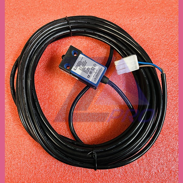 Выключатель путевой несамовозвратный натяжного устройства CR600-NF KM51521997 Kone