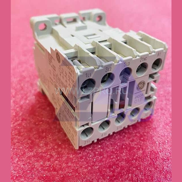 Трехполюсный миниконтактор серии М 3P 1NC 230V MC0A301AT6 102463 GENERAL ELECTRIC