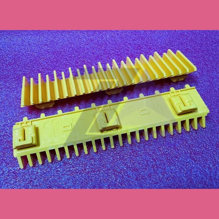 Демаркационная линия ступени L=200mm центральная 50626400 Schindler Latres SJEC