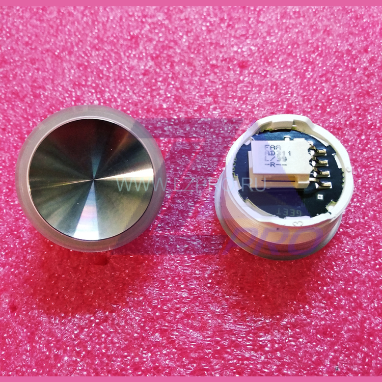 Кнопка (подсветка красный ореол, шлифованная, AMP разъем для MCS220) FAA25090AD311 Otis