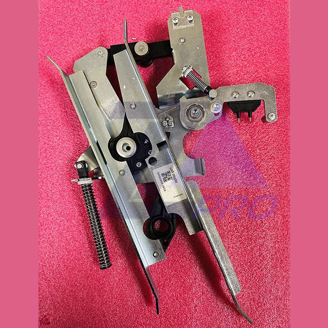 Отводка привода двери кабины AMD01L-R1 левая L=400mm KM900650G04 Kone