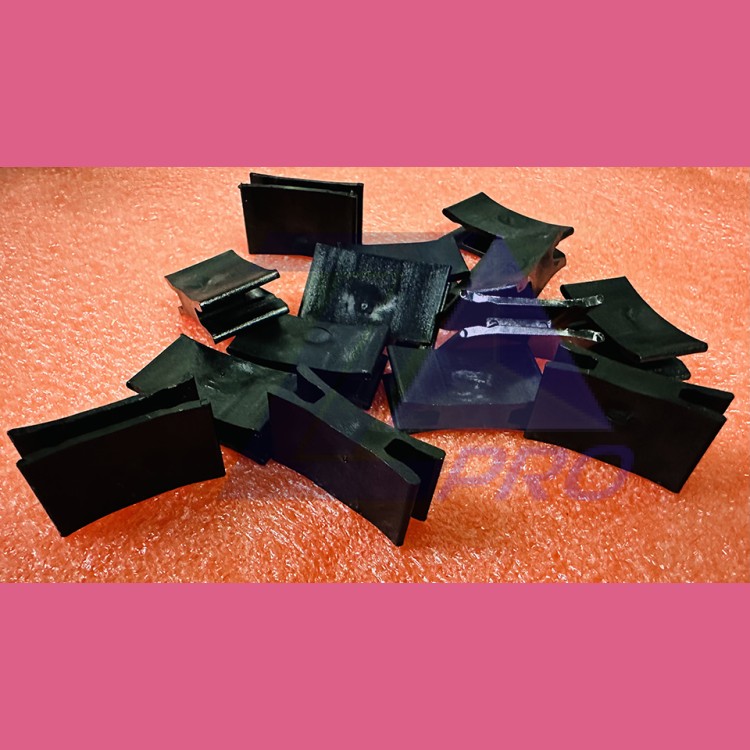 Вкладыш пластиковый башмака двери AGH-42 AGH-78 Fermator