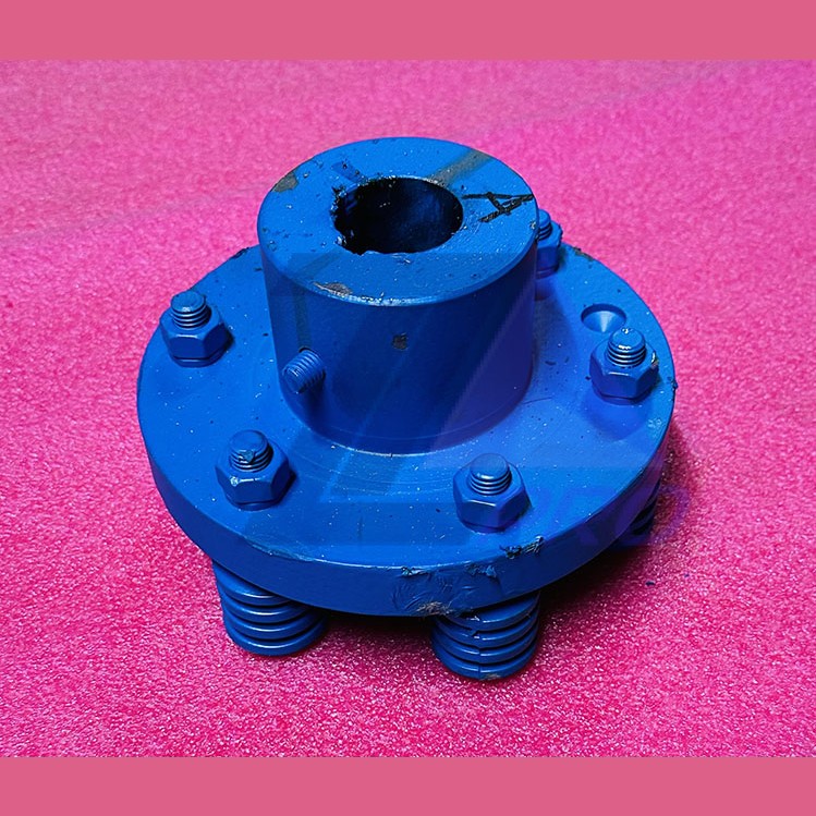 Полумуфта моторная d=38мм D=176мм L=125мм 6 пальцев 0463Б.02.04.000А МЛЗ