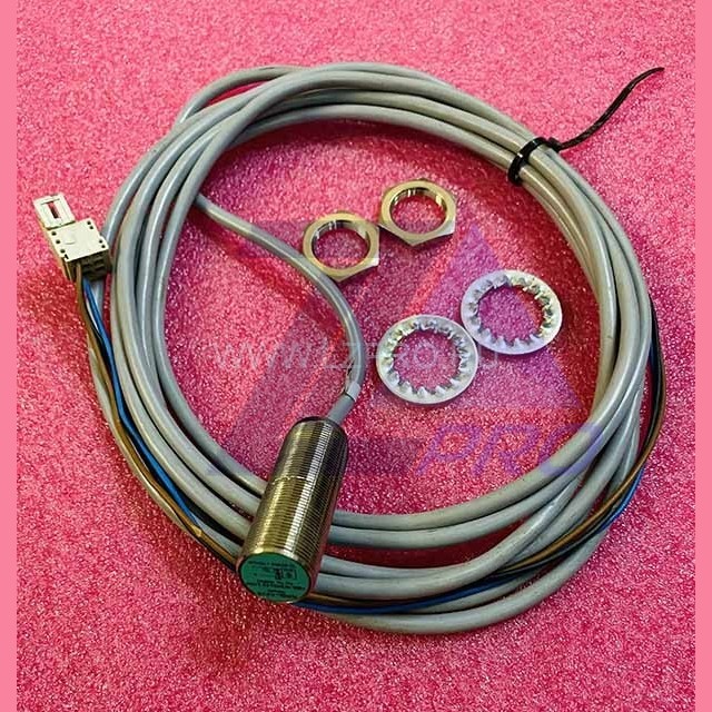 Датчик индуктивный 10-30VDC/200mA NBB8-18GM50-E2 3,55M PEPPERL + FUCHS