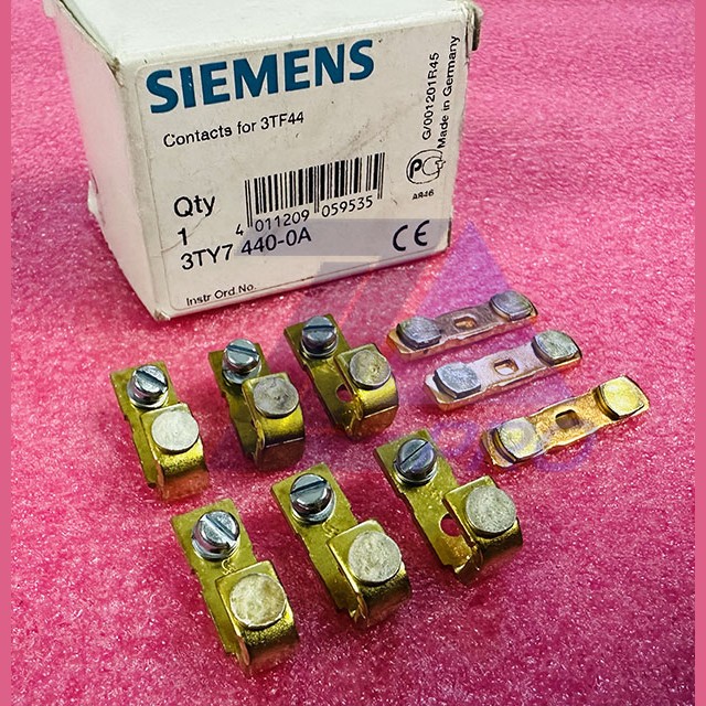 Комплект контактов (для контактора 3TF44) 3TY7 440-0A Siemens