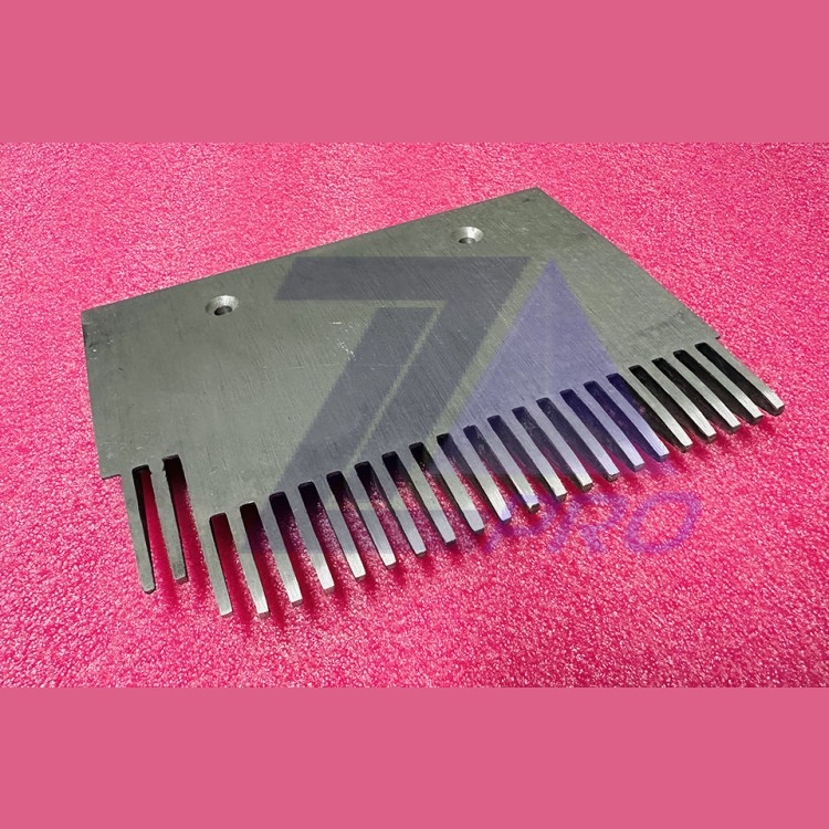 Гребенка правая укороченная 197,99х139,20мм 23зуба GAA453BV7 Otis