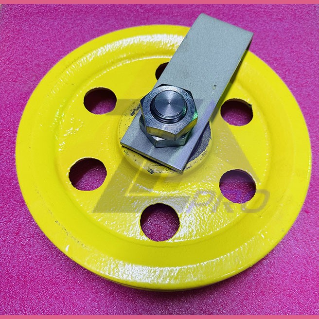 Блок натяжного устройства d=230мм под канат 7,8мм в сборе 0411.01.00.030 МЛЗ