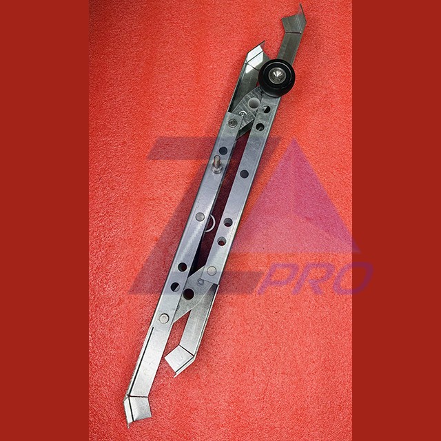 Отводка двери кабины правое открывание 1762.02.00.00 СБ МЭЛ