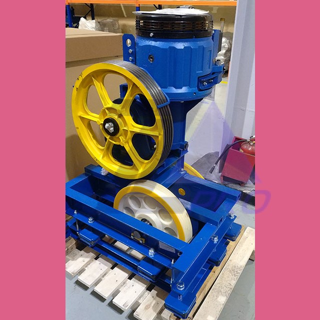 ​Лебедка 13 VTR-M  ZAA9676B6-775