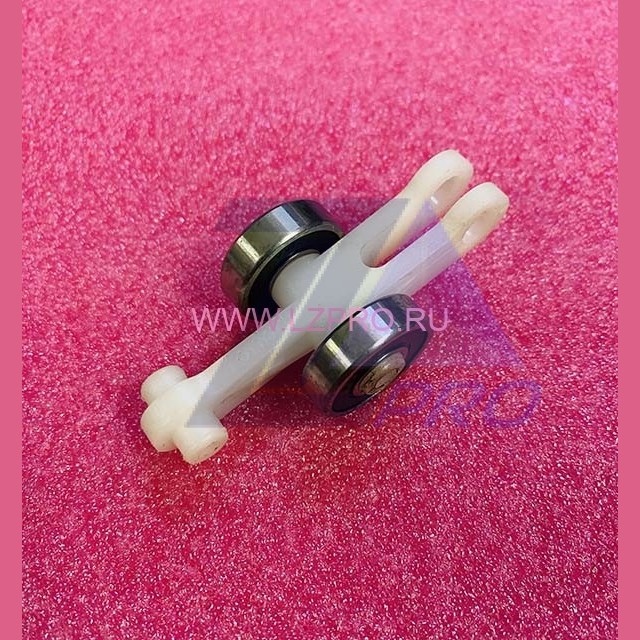 Звено (Y-тип) огибающей цепи поручня эскалатора  (с подшипником 609RS)